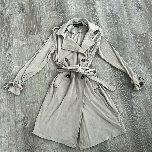 KENDALL & KYLIE COAT - Picture 1 of 3